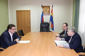 Заместитель председателя правительства поблагодарил Лидию Чашину за плодотворную деятельность